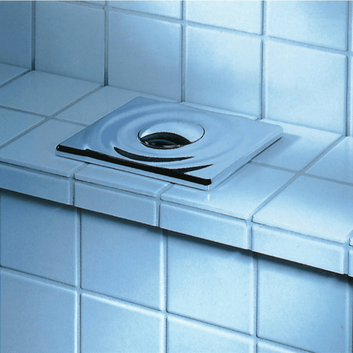 Válvula Flush Empotrada para WC con Placa de Accionamiento de Acometida Posterior Grohe